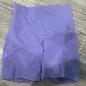 Size 6 Lululemon bike shorts